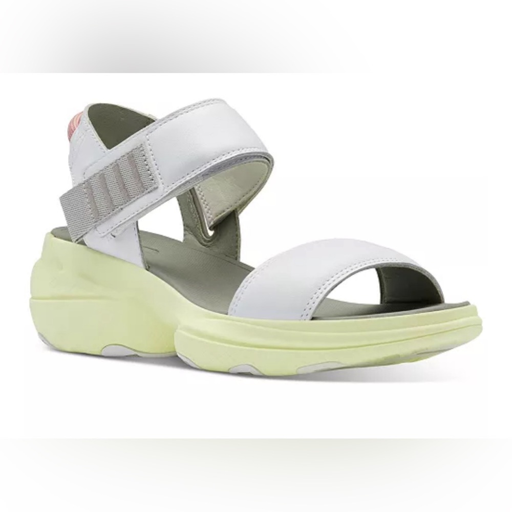 SOREL Explorer Blitz Sandals Womens size 7 Immaculate $100